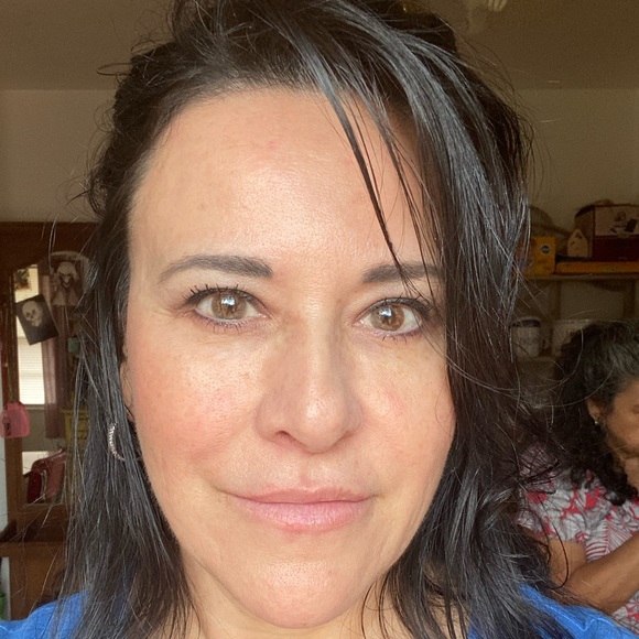 Meet your Posher, Lucinda ❣ - Picture 1 of 5